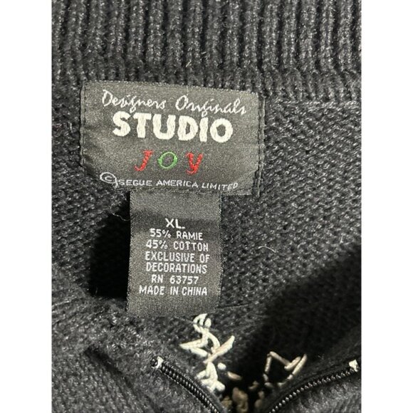 Women's STUDIO JOY Holiday Zip Up Sweater Vest ~ Black White Snowflakes Size XL - Picture 5 of 7
